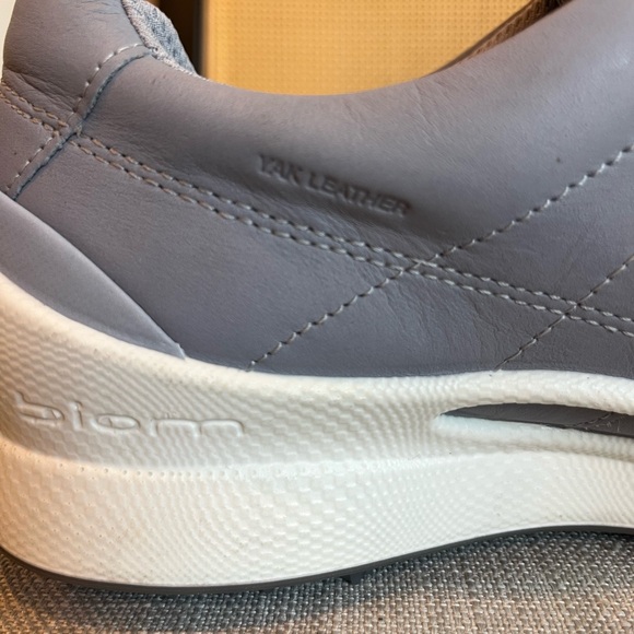 Ecco Sneakers women’s (8-8.5) 39 - Picture 9 of 13